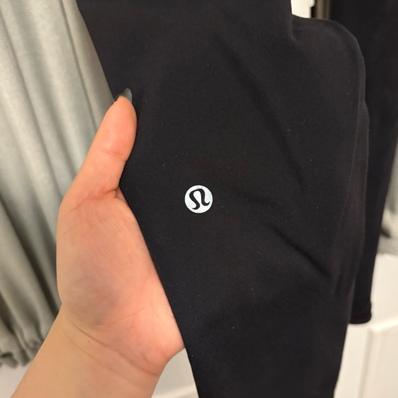 Lululemon Reversible Wunder Under Leggings - Picture 3 of 4